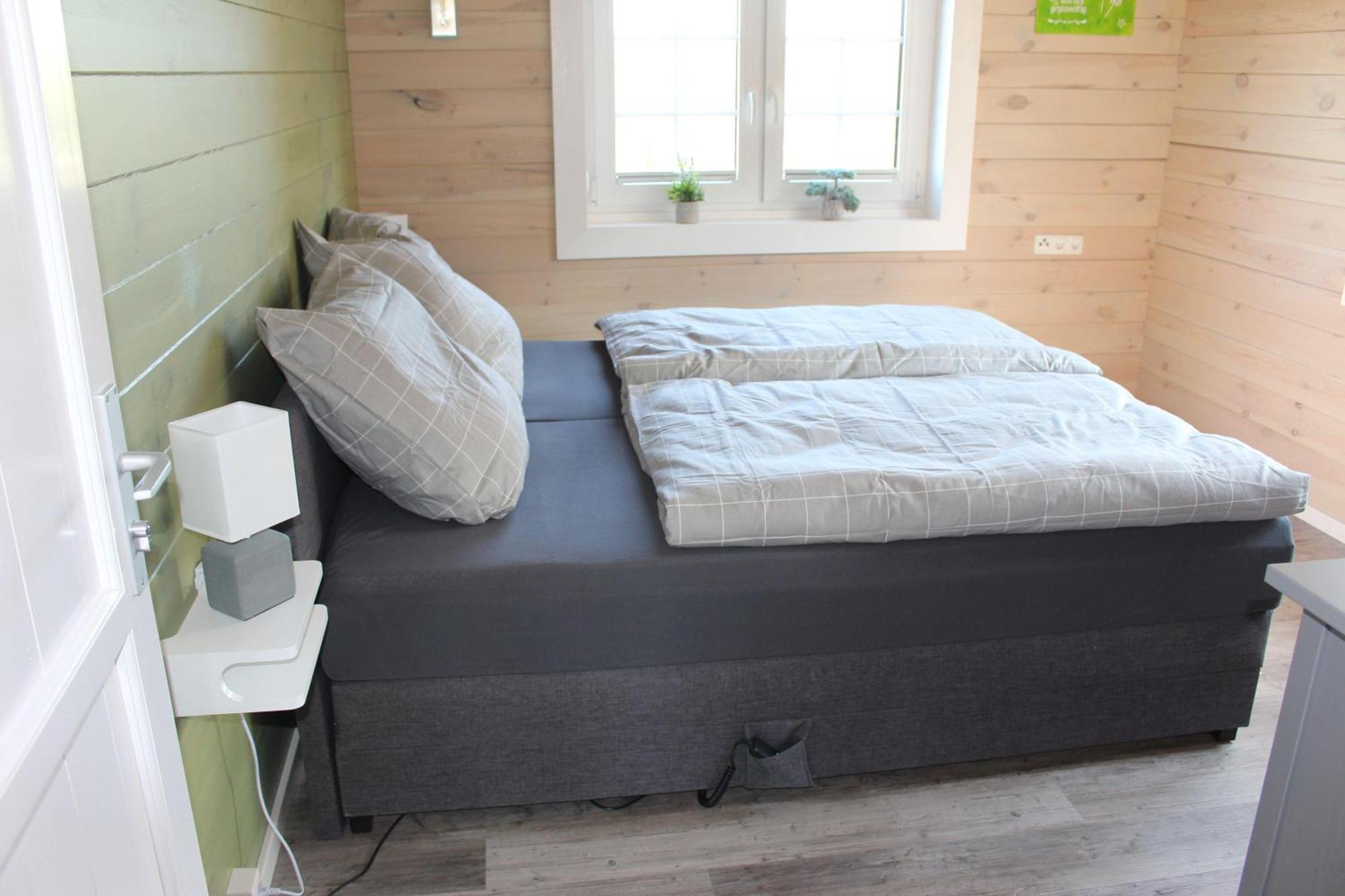 Idyllisches-Blockbohlenhaus-Mit-Eigenem-Garten-Und-Sauna-Zum-Wohlfuehlen Martensrade Екстериор снимка